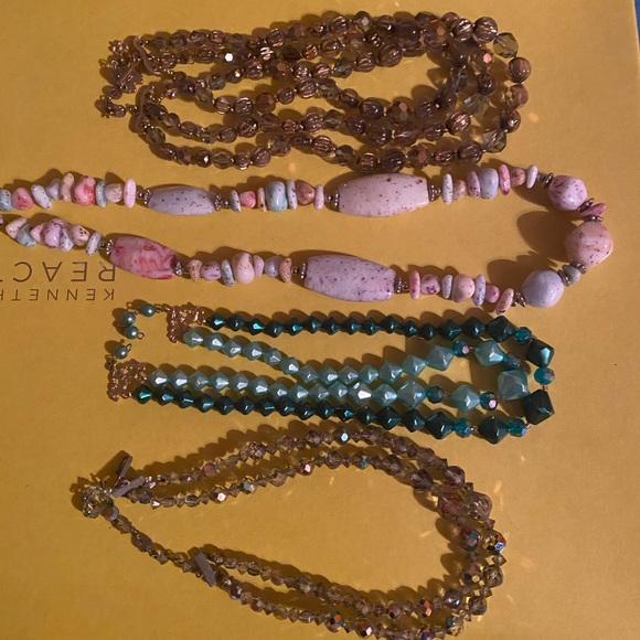 Lot of 24 pieces of. Vintage costume jewelry - Picture 3 of 7